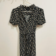 Robe courte col chemisier - fleurs de marguerite - Forever 21 - taille médium