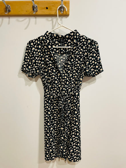 Robe courte col chemisier - fleurs de marguerite - Forever 21 - taille médium