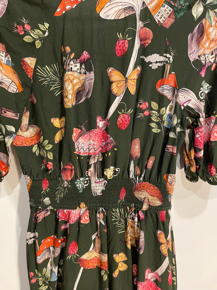 Robe verte motifs champignons, manches courtes bouffantes / Lez a Lez / Taille small