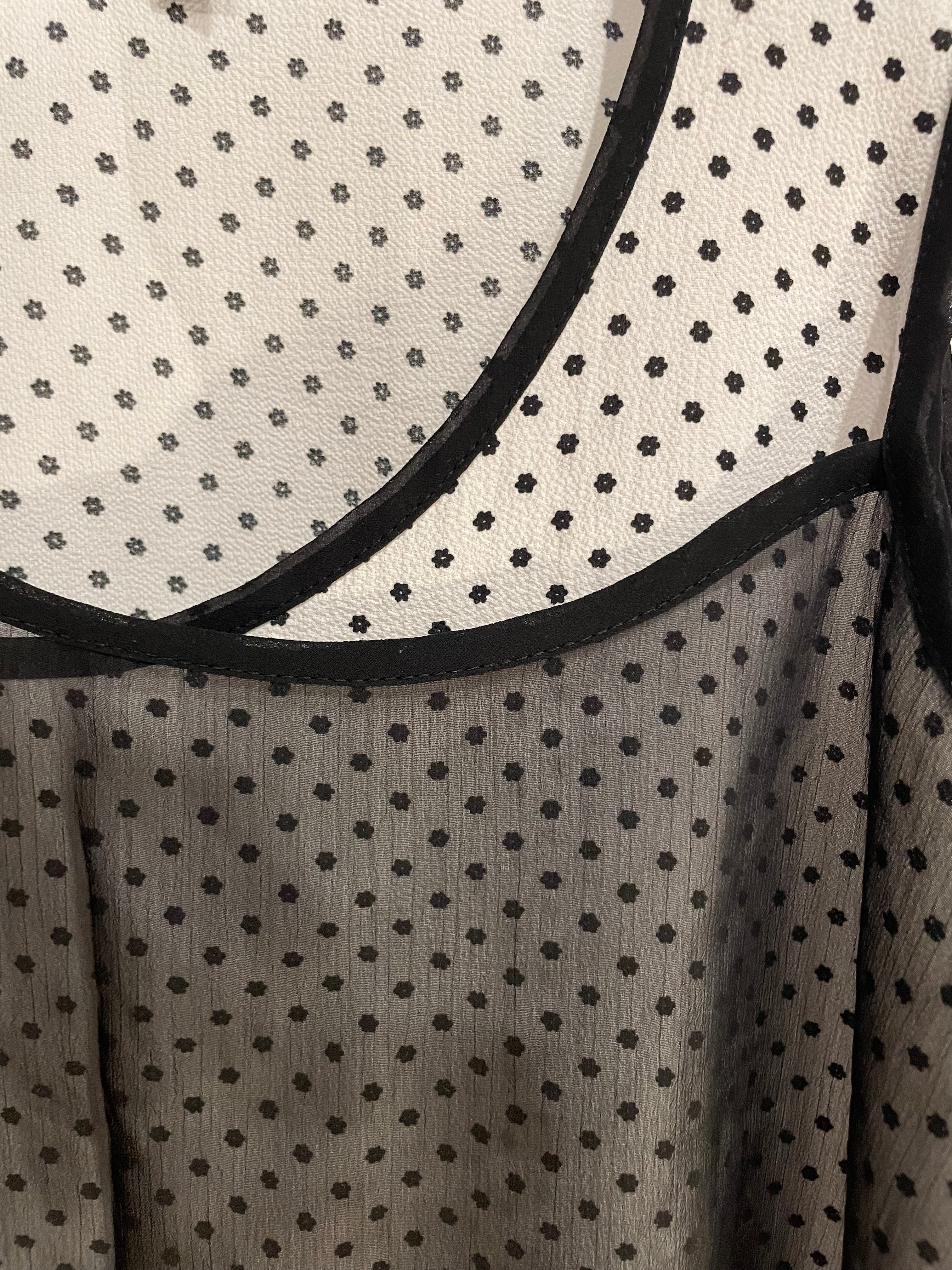 Camisole noire et blanche avec voilage / Marie C / Taille medium