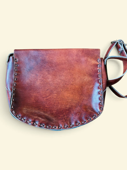 Sacoche cuir et broderie western