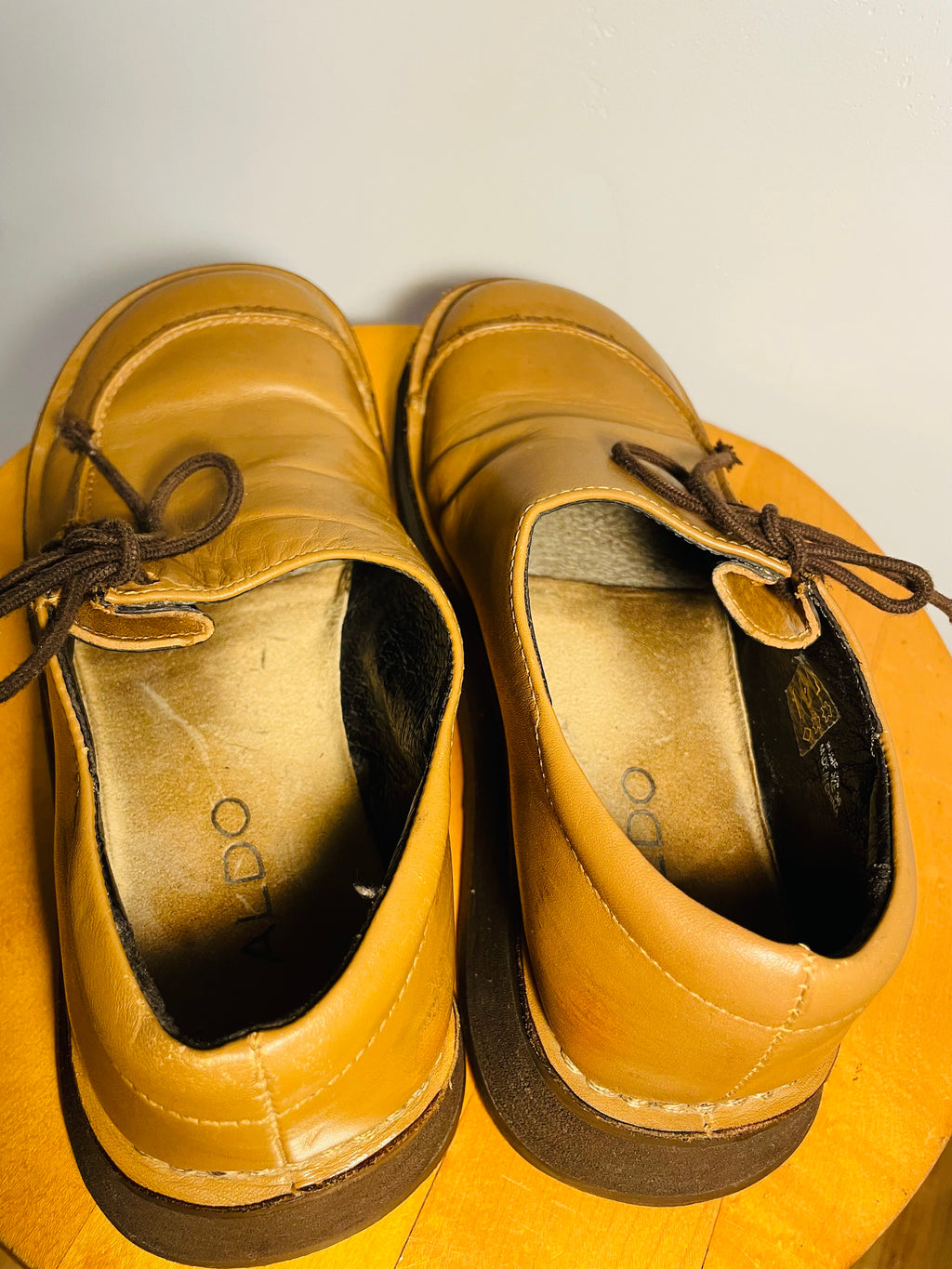 Soulier vintage cuir beige / Aldo / taille 6 femme