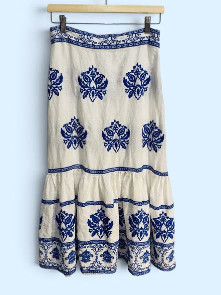 Jupe longue blanche broderies bleues / Zara / taille médium