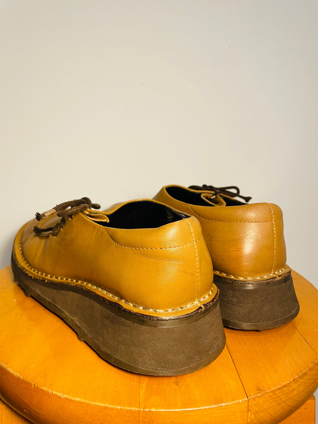 Soulier vintage cuir beige / Aldo / taille 6 femme