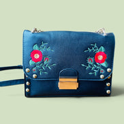 Petit sac cuir noir et broderies florales / Topten