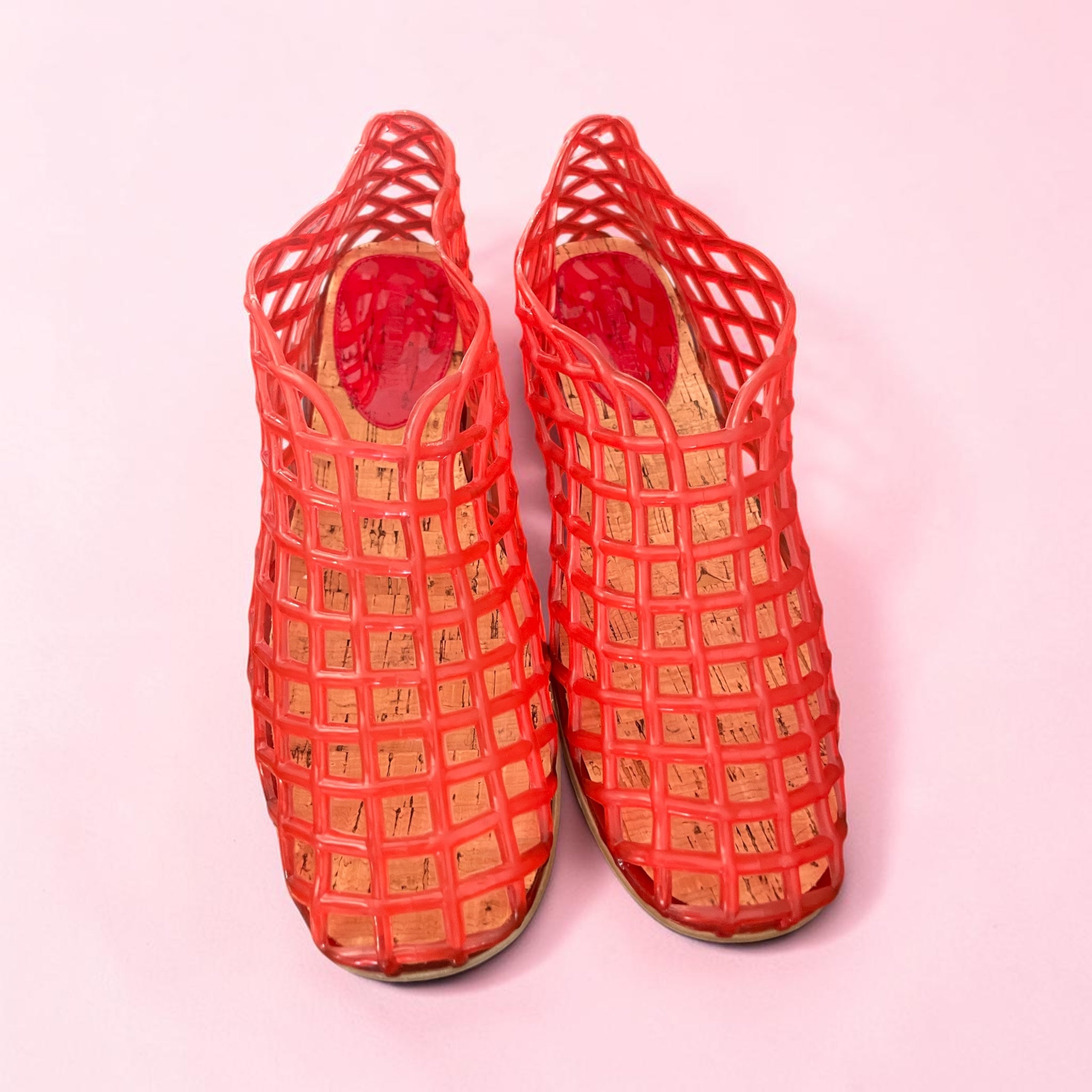Souliers treillis plastique rouge / taille 7