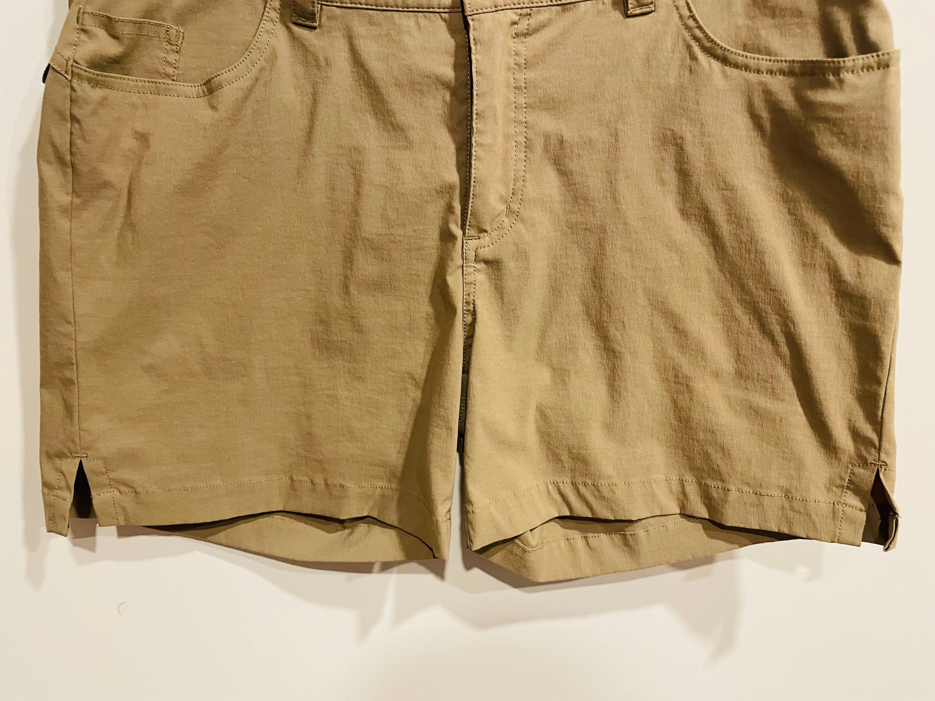 Short vert kaki - Chlorophylle - Taille 10