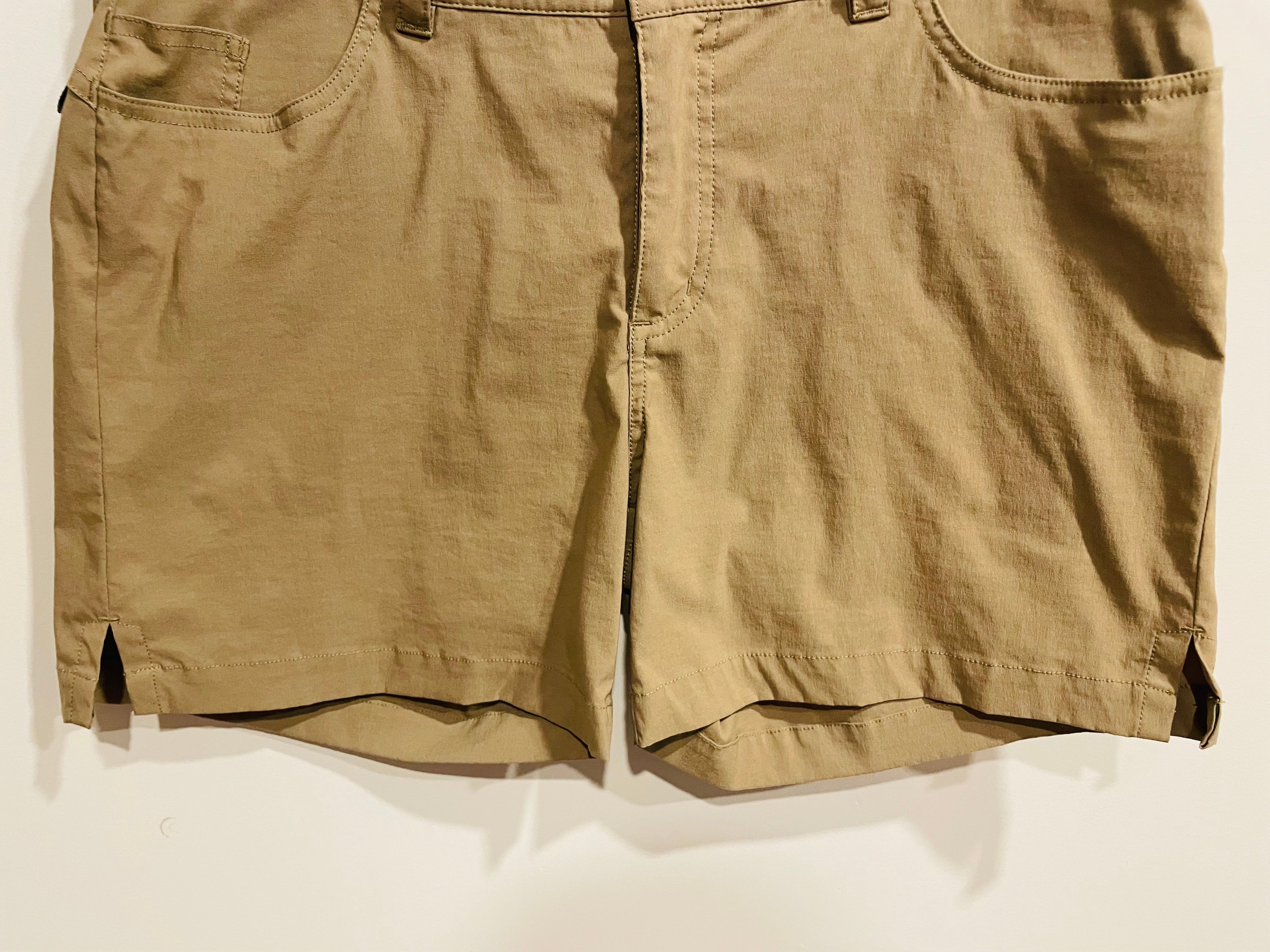 Short vert kaki - Chlorophylle - Taille 10