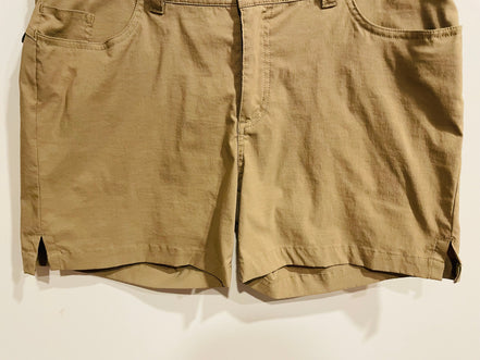 Short vert kaki - Chlorophylle - Taille 10
