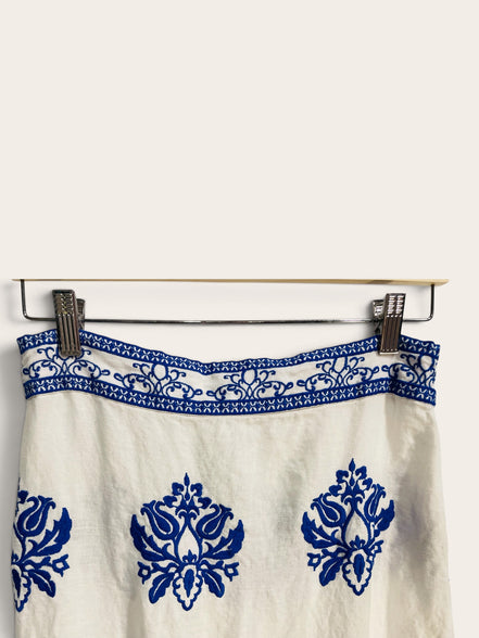 Jupe longue blanche broderies bleues / Zara / taille médium