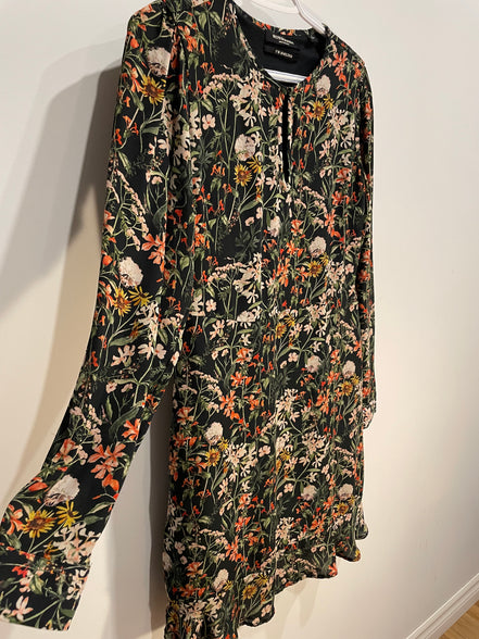 Robe noire et fleurie, courte, manches longues / Scotch & Soda / Taille small