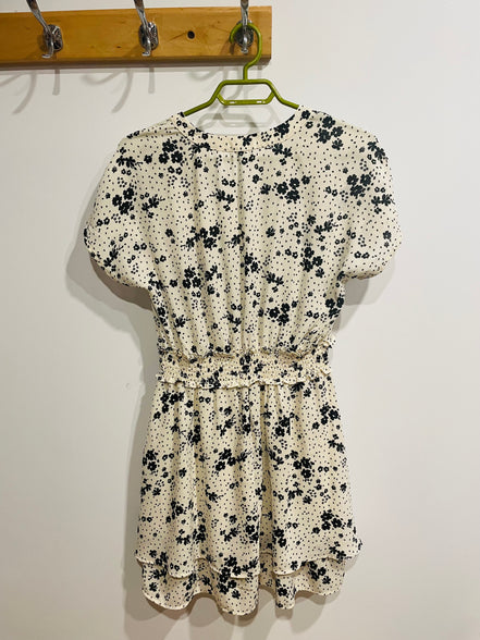 Robe blanche fleurs noires - Medium - bien lire description