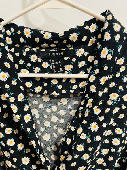 Robe courte col chemisier - fleurs de marguerite - Forever 21 - taille médium