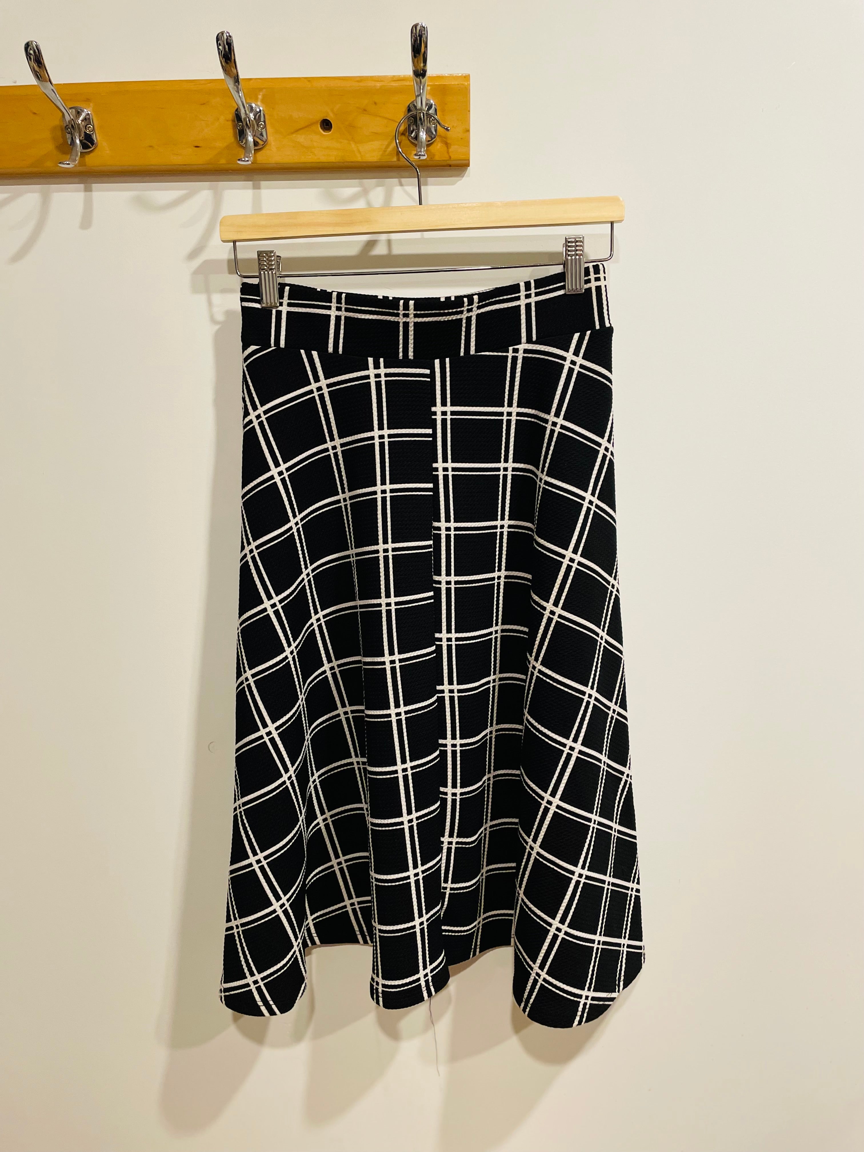 Black and white plaid skirt, size small