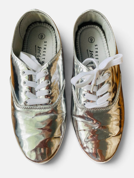 Souliers métalliques / Streetwear society / taille 9