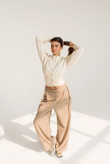 Lacey beige trousers - Daily Story