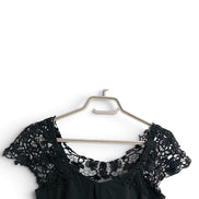 Haut sans manches noir avec dentelle / BPC / taille Small