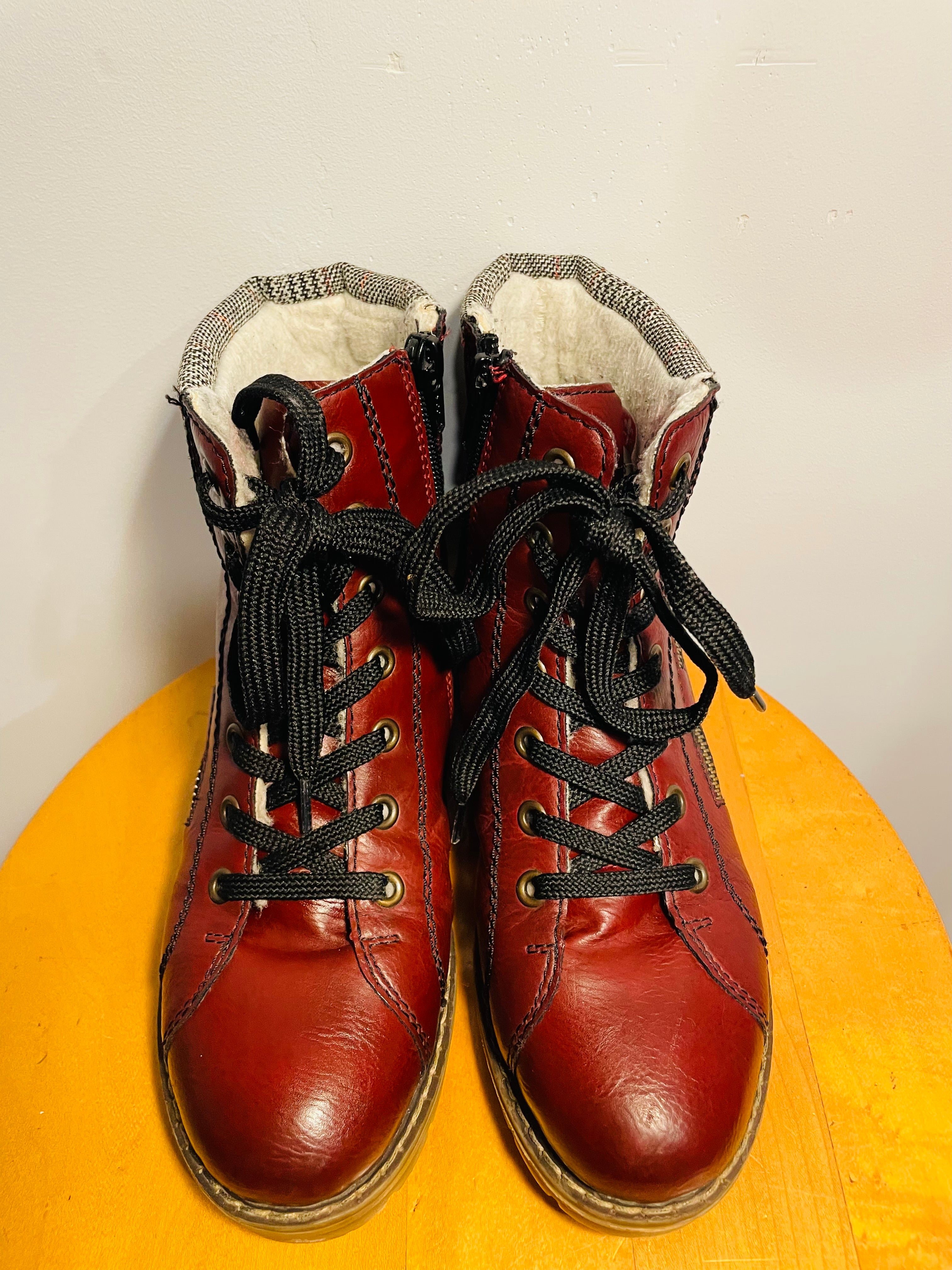Bottine cuir rouge / Rieker / taille 6