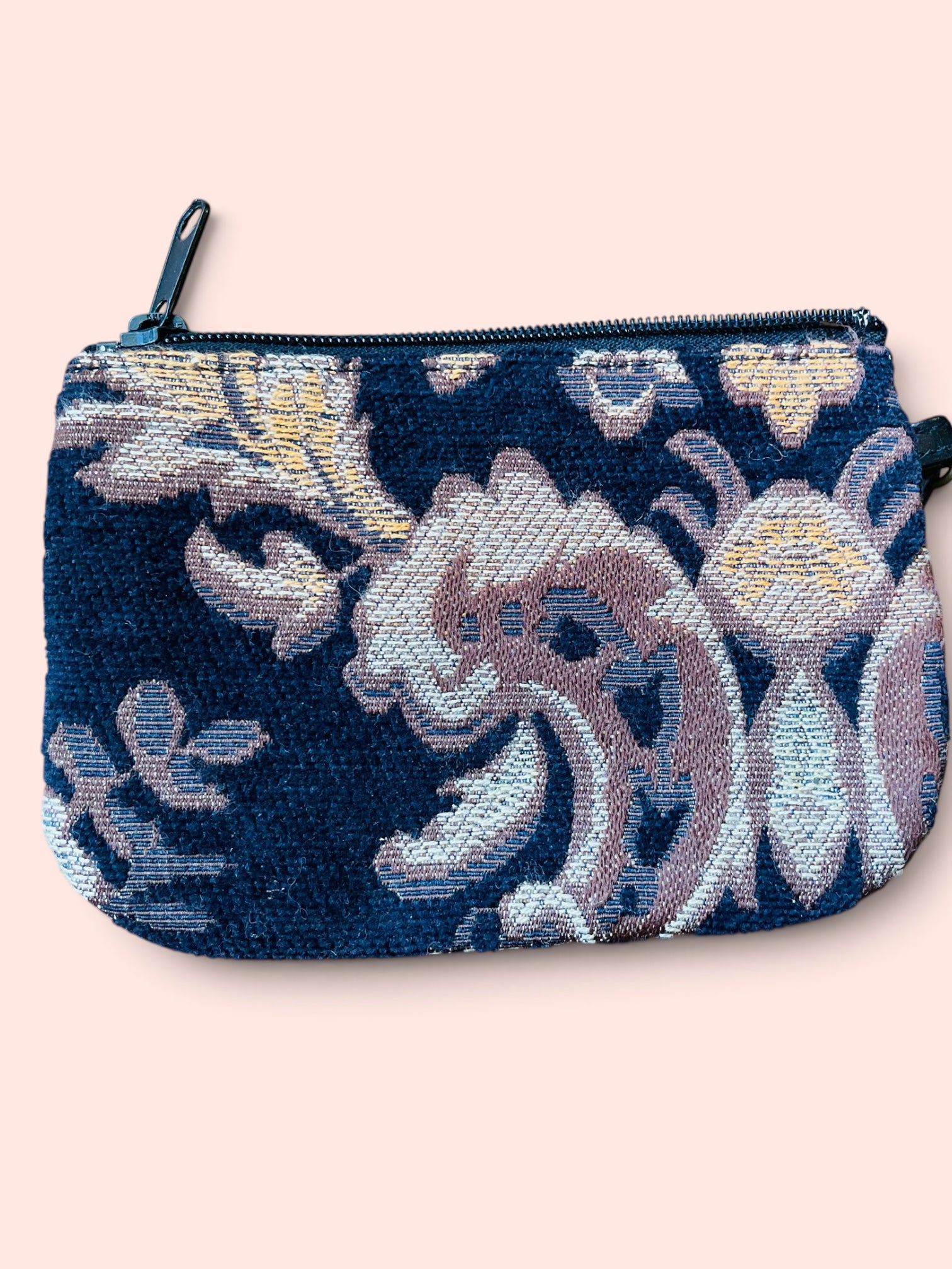 Sac cuir noir et broderies