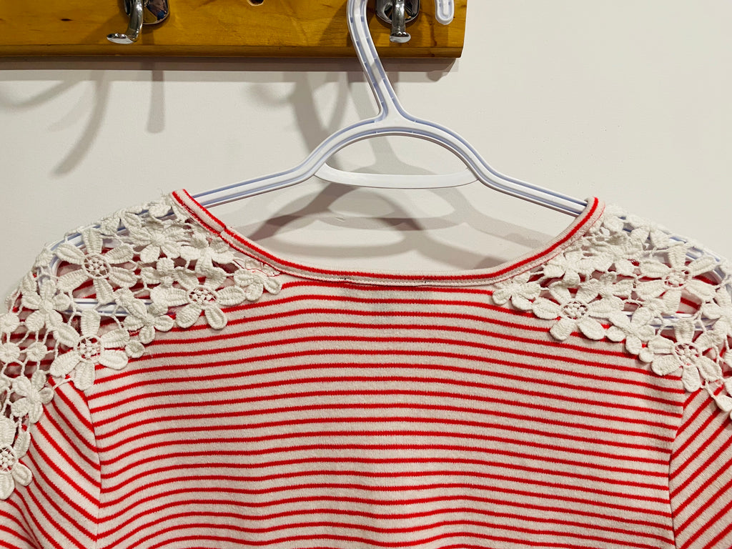 T shirt vintage rayé et manches dentelles / taille médium