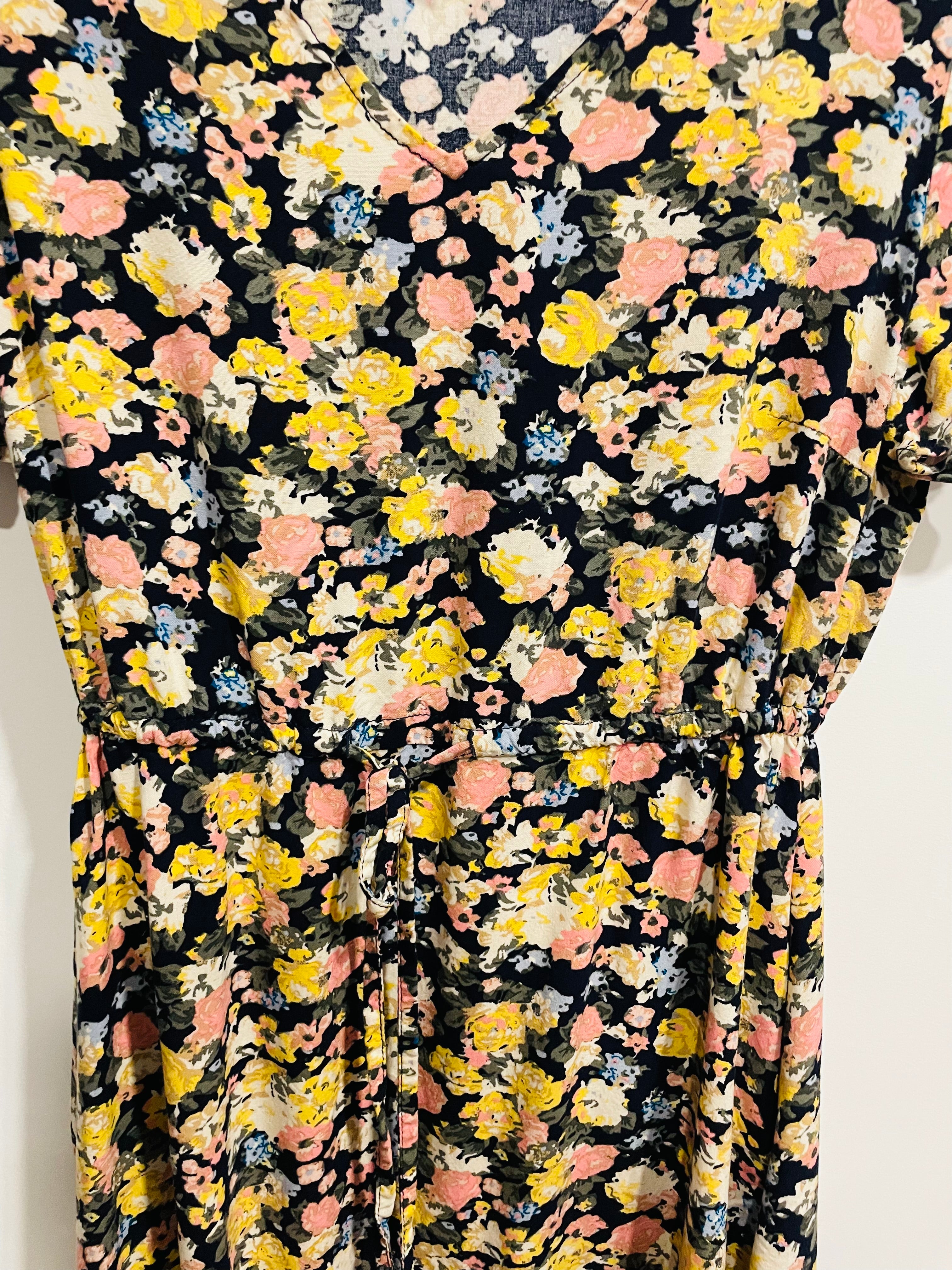 Robe courte fleurie - Vero Moda - Taille Medium
