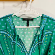 Robe verte avec fleurs et motifs bleus / BCBG MAXAZRIA / Taille XS