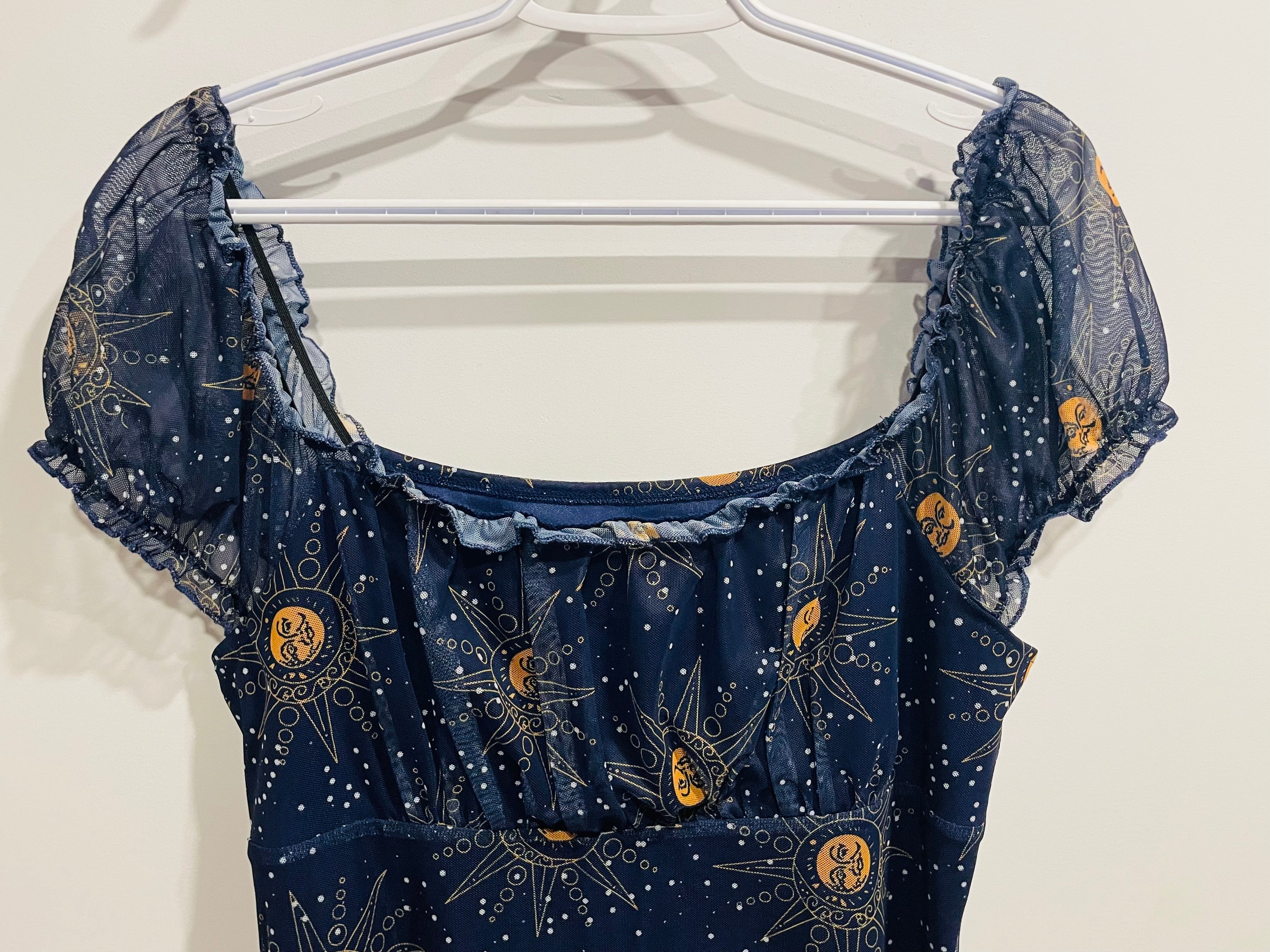 Robe mesh bleu marine imprimé céleste - Cider - manches bouffantes - style cottagecore mystique - Taille XLarge