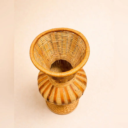 Vase en bois tressé vintage